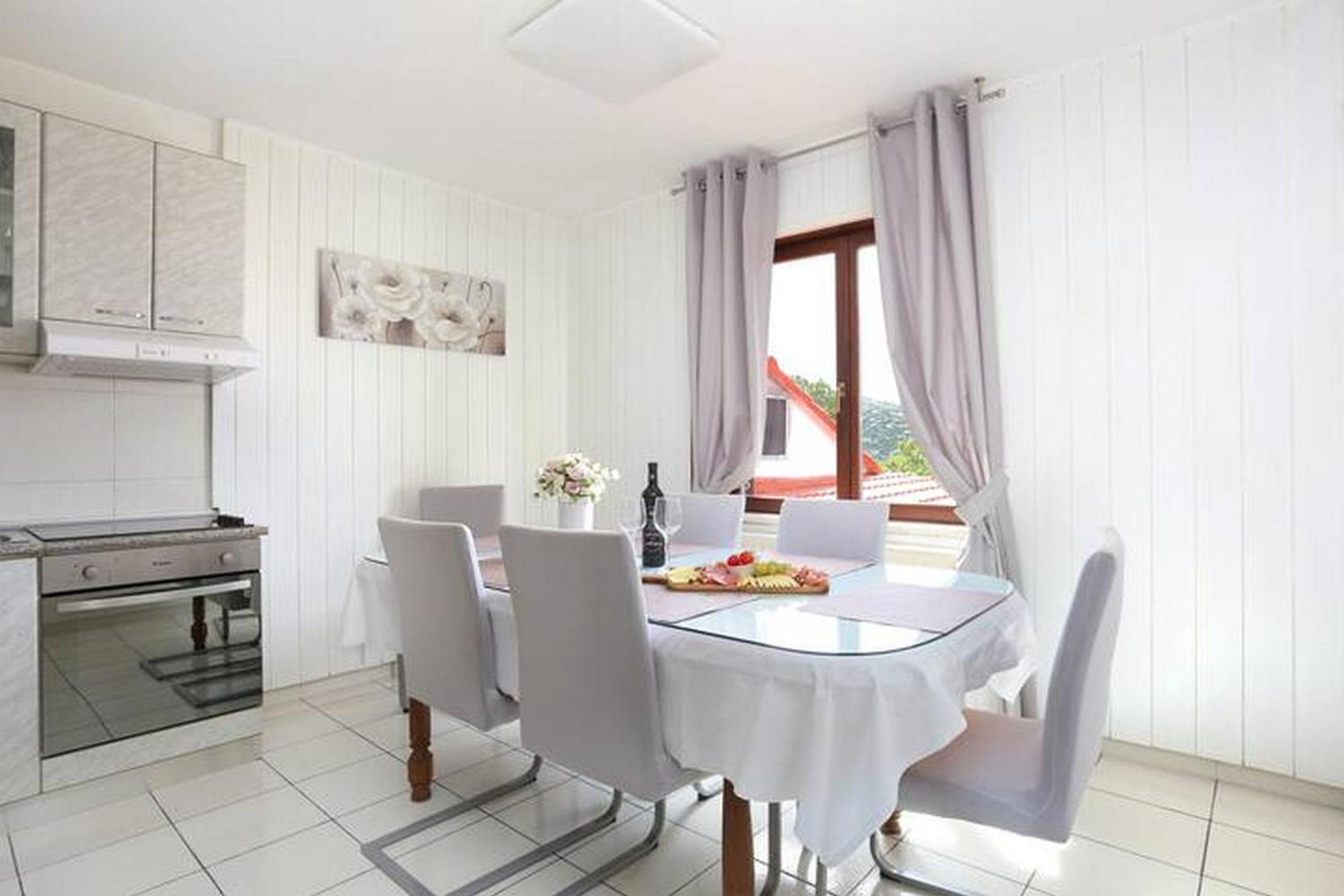 Holiday Home Mons Aureus Gornje Sitno Екстериор снимка