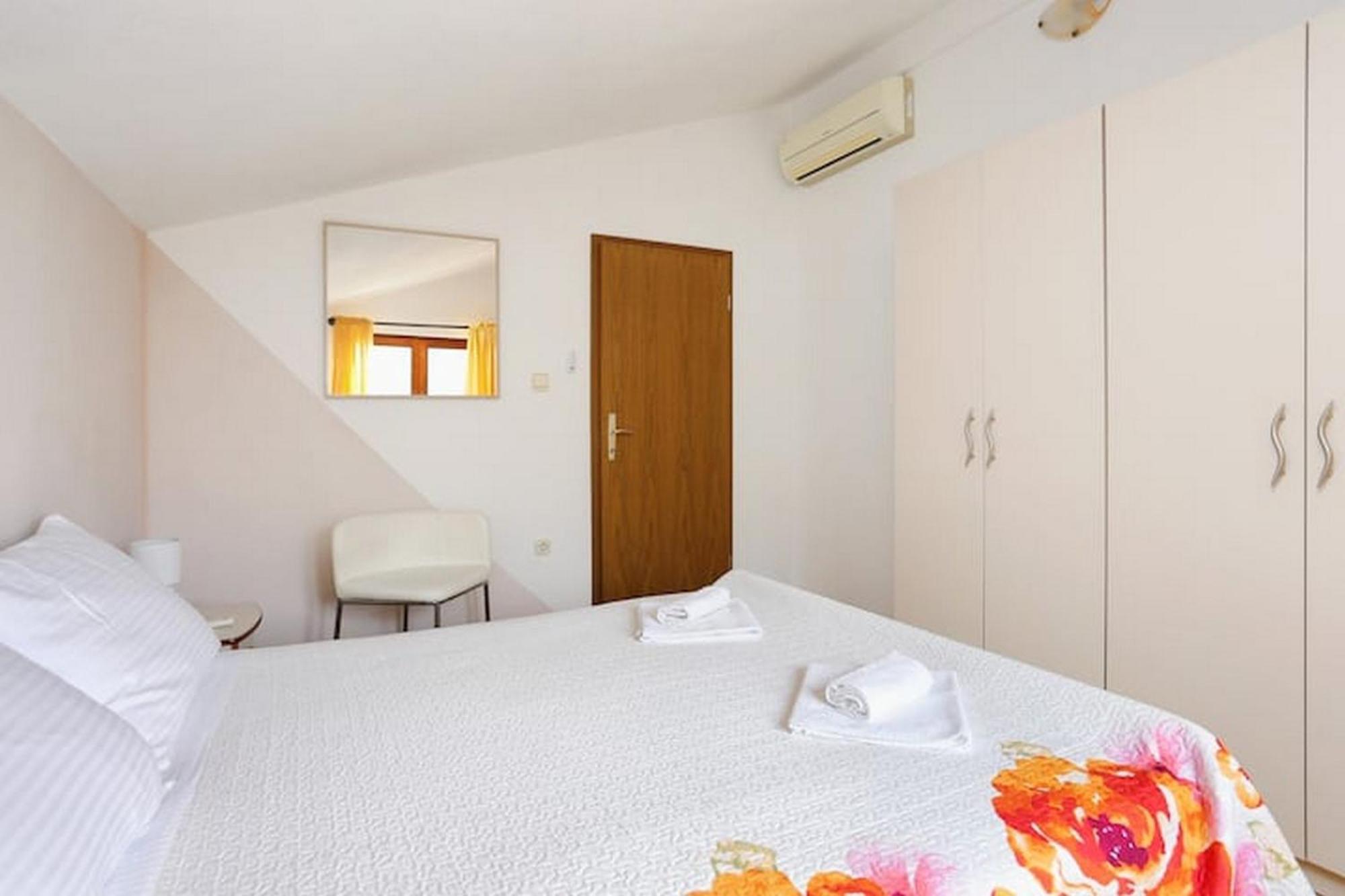 Holiday Home Mons Aureus Gornje Sitno Екстериор снимка