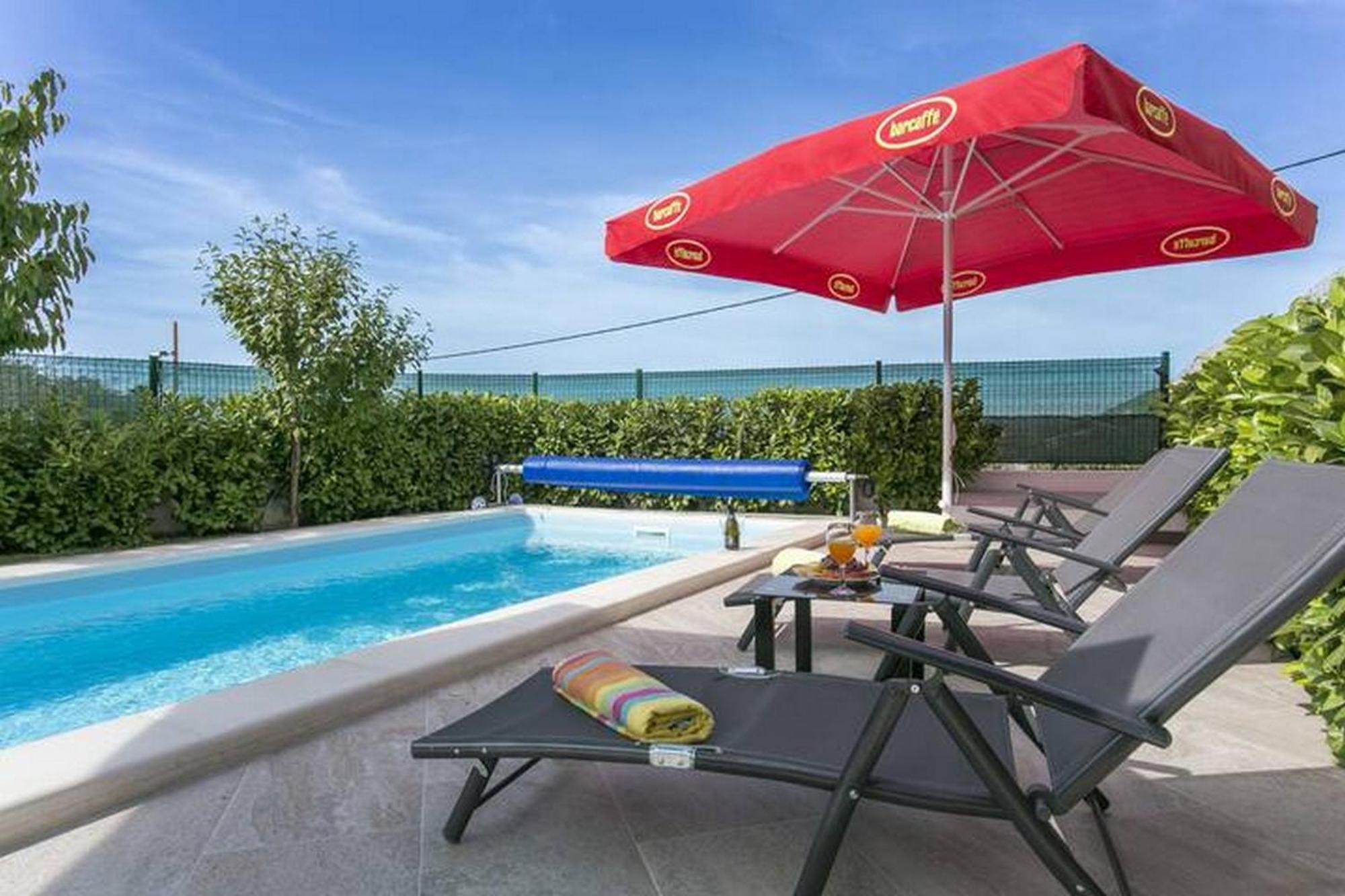Holiday Home Mons Aureus Gornje Sitno Екстериор снимка