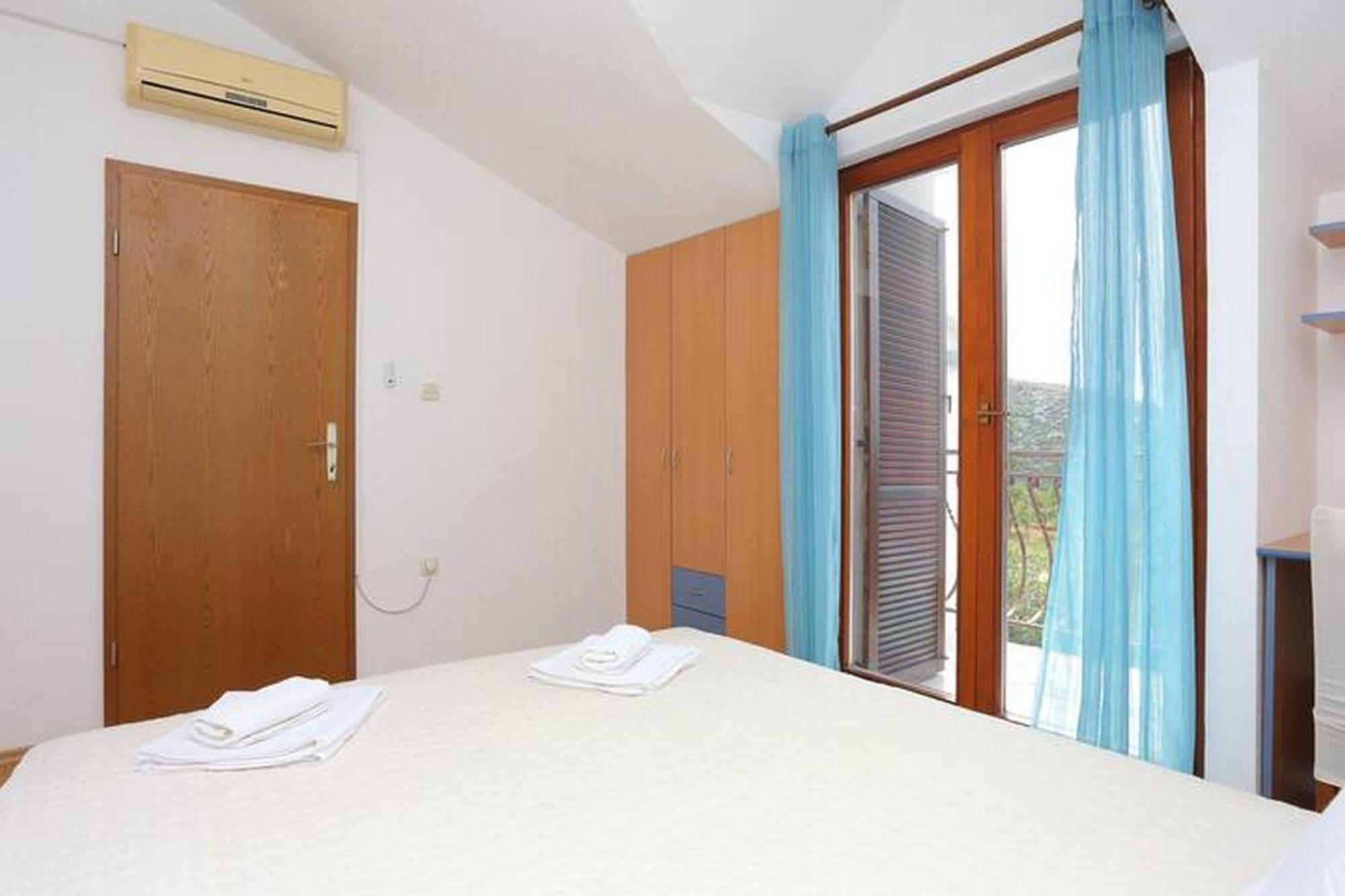 Holiday Home Mons Aureus Gornje Sitno Екстериор снимка
